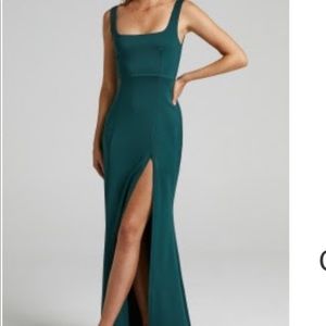 Showpo. RAQUELLE SQUARE NECK THIGH SPLIT MAXI DRESS IN EMERALD